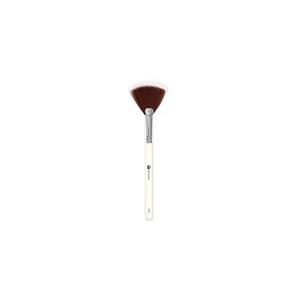 Dermacol A synthetic cosmetic brush made of synthetic fibers D59