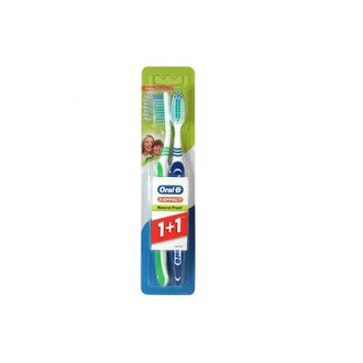 Oral B 1-2-3 Fresh Medium Toothbrush 1ml