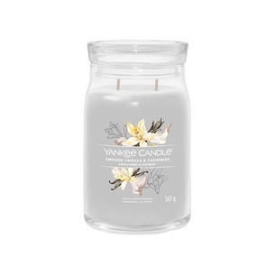 Yankee Candle Smoked Vanilla & Cashmere Signature Candle (smoked vanilla and cashmere) 368 g