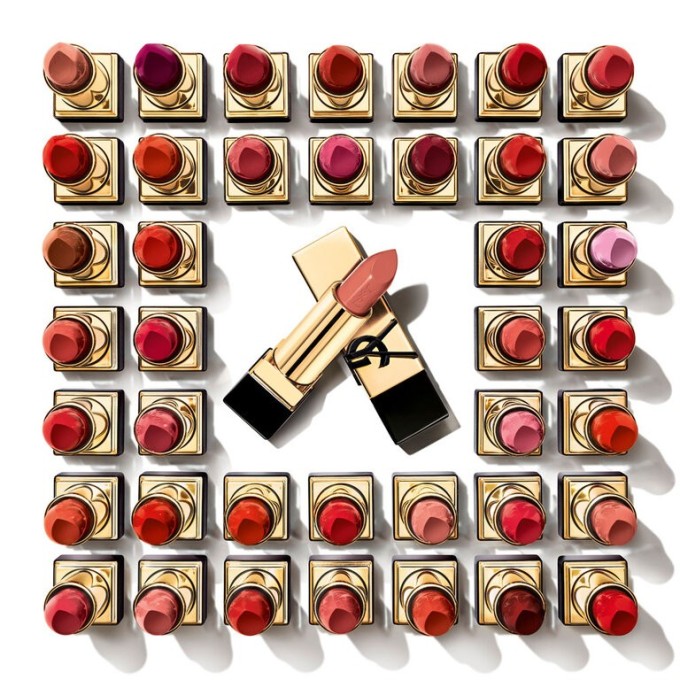 Yves Saint Laurent Rouge Pur Couture Caring Satin lūpų dažai - Satininiai lūpų dažai 3,8 g Nude