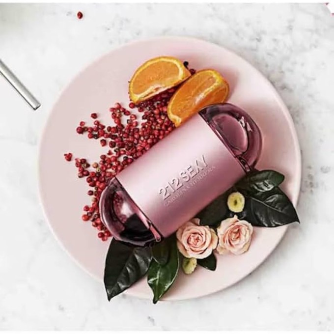 Carolina Herrera 212 Sexy EDP kvepalai moterims, 100 ml