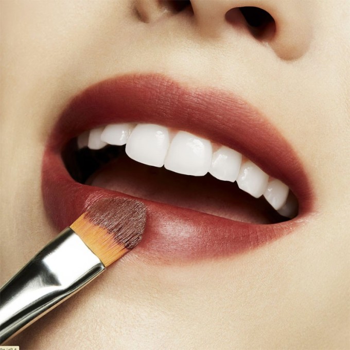 MAC Powder Kiss Lipstick - lūpų dažai, 3 g - Turn to the Left