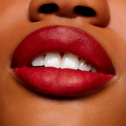 MAC Powder Kiss Velvet Blur Slim Stick Lipstick - lūpų dažai, 2 g 878 Dubonnet Buzz