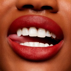 MAC Powder Kiss Velvet Blur Slim Stick Lipstick - lūpų dažai, 2 g 876 Nice Spice