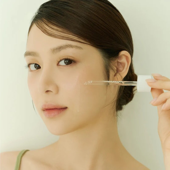 SKIN1004 Madagascar Centella Tea-Trica Relief Ampoule - veido serumas probleminei, aknės paveiktai