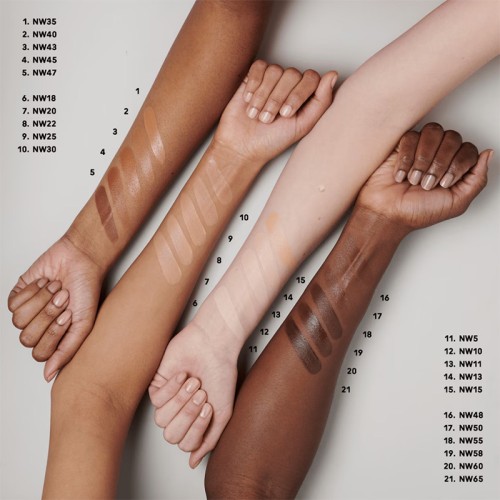 MAC Studio Radiance Serum Powered Foundation 30 ml NW47