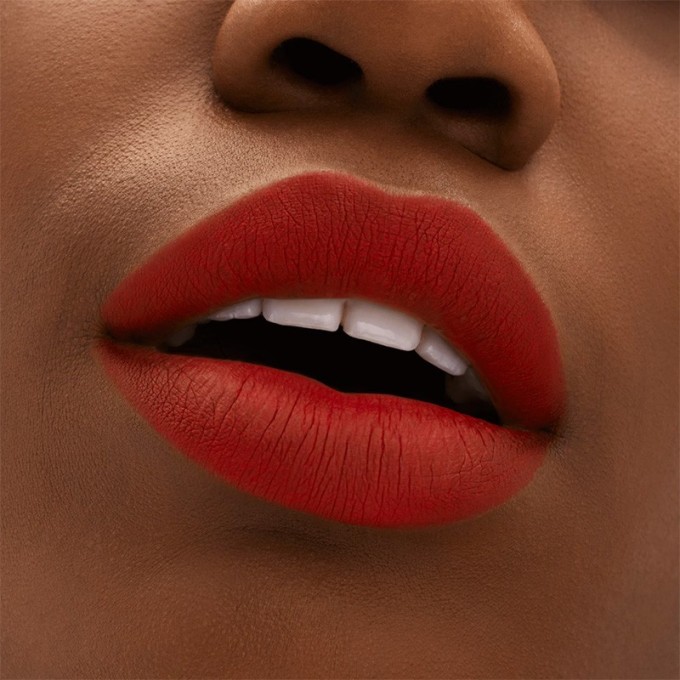 MAC Locked Kiss 24hr Lipstick - lūpų dažai, 1,8 g - Gutsy