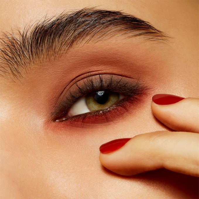 MAC Powder Kiss Matte Eye Shadow - akių šešėliai, 1,5 g - So Haute Right Now