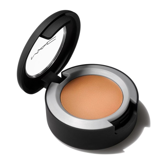 MAC Powder Kiss Matte Eye Shadow - akių šešėliai, 1,5 g - These Bags Are Designer