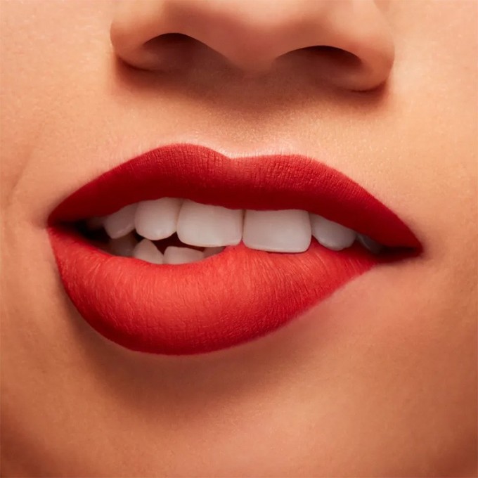 MAC Locked Kiss Ink 24HR Lipcolour - skysti lūpų dažai, 4 ml - Doyenne