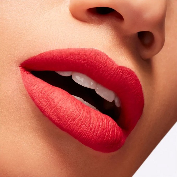 MAC Locked Kiss Ink 24HR Lipcolour - skysti lūpų dažai, 4 ml - Hyperbole