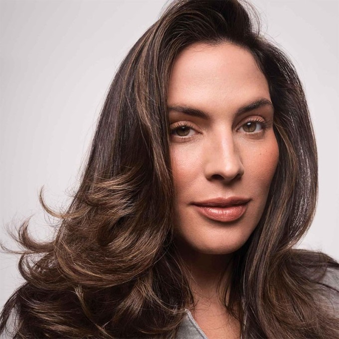 Living proof. Full Volume & Root-Lifting Spray - apimties suteikiantis purškiklis plaukams 163 ml