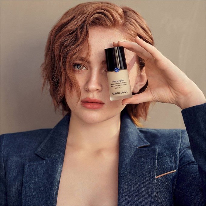 Armani Designer Glow Radiant Revitalizing Foundation SPF 15 - švytėjimo suteikiantis makiažo