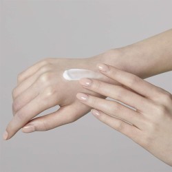 COSRX Balancium Comfort Ceramide Hand Cream Intense - intensyvus gydomasis rankų kremas su