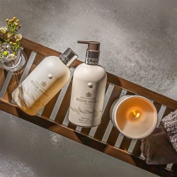 Molton Brown Milk Musk Bath & Shower Gel - vonios ir dušo želė, 300 ml