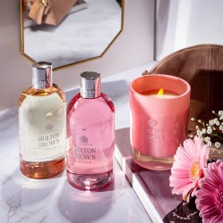 Molton Brown Rhubarb & Rose Bath & Shower Gel - vonios ir dušo želė, 300 ml