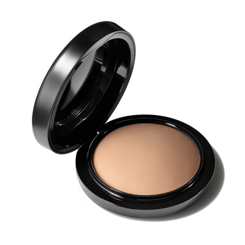 MAC Mineralize Skinfinish Natural Powder, 10 g - Medium Dark