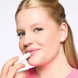 Essence Juicy Bomb Glossy Butter Balm - lūpų balzamas, 2,5 g - 02 So Berry Cute