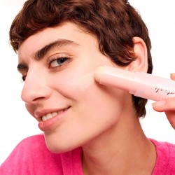 Essence Foundation Stick - pieštukinis makiažo pagirndas, 10 g - 200