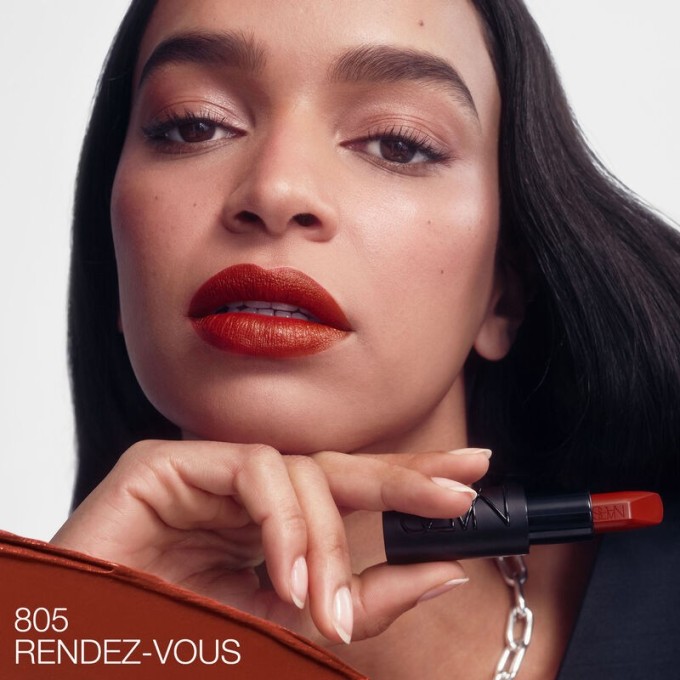 NARS Explicit Lipstick - ilgai išliekantys lūpų dažai, 3,8 g - 805 Rendez-Vous