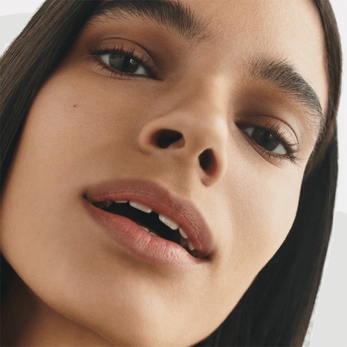 MAC Studio Fix Fluid SPF 15 - matinis makiažo pagrindas su SPF 15, 30 ml - NC25