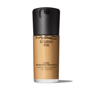 MAC Studio Fix Fluid SPF 15 - matinis makiažo pagrindas su SPF 15, 30 ml - NC38