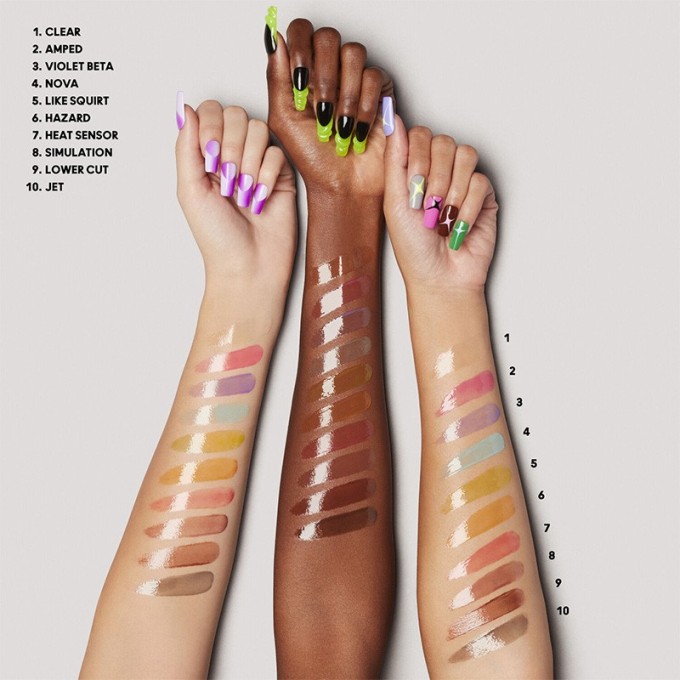 MAC Squirt Plumping Gloss Stick - putlumo suteikiantis lūpų blizgis, 2,3 g - Jet