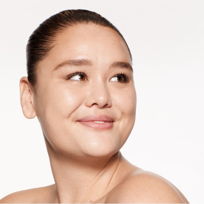 Shiseido Revitalessence Skin Glow Foundation - makiažo pagrindas, 30 ml - 250 Sand