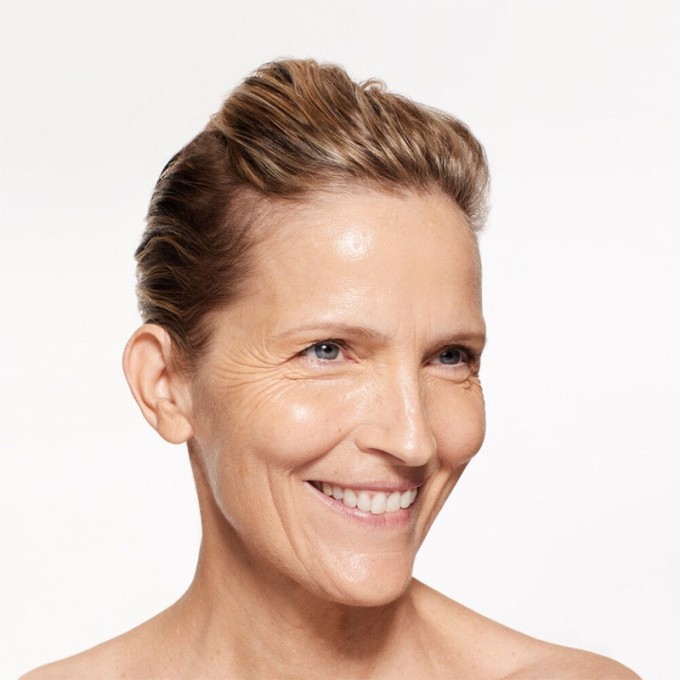 Shiseido Revitalessence Skin Glow Foundation - makiažo pagrindas, 30 ml - 320 Pine