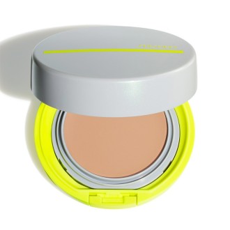 Shiseido Sports BB Compact WetForce Powder SPF 50+ - tonuojanti kompaktinė pudra, 12 g - Medium