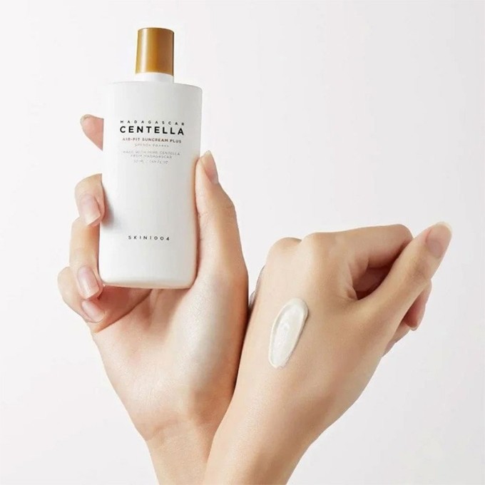 SKIN1004 Madagascar Centella Air-Fit Suncream Plus SPF 50 - mineralinis kremas nuo saulės, 50 ml