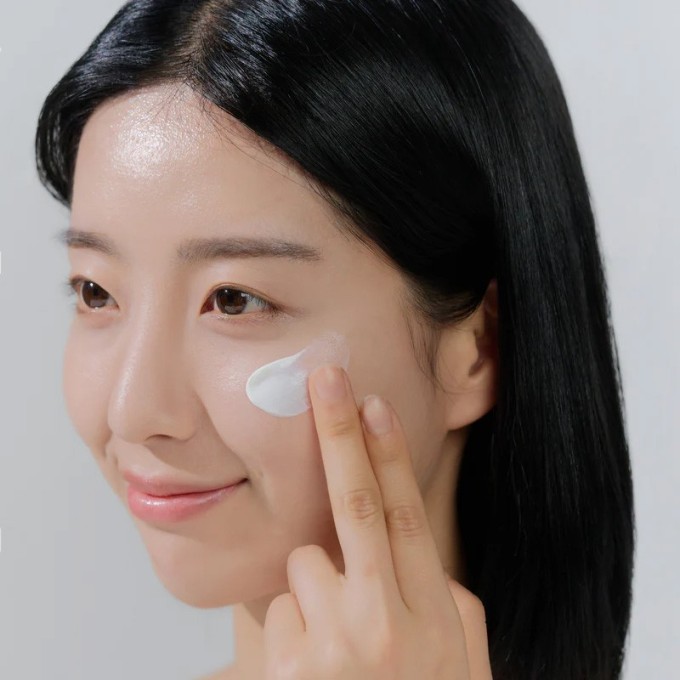 SKIN1004 Centella Air-Fit Suncream Light SPF30 PA++++ - raminantis kremas nuo saulės veidui, 50 ml