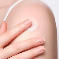 Artdeco Pure Care Shower Milk - kreminis dušo pienelis sausai odai, 200 ml