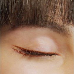 L´Oréal Matte Signature by Superliner Eyeliner - vandeniui atsparus skystas akių kontūro apvadas, 3