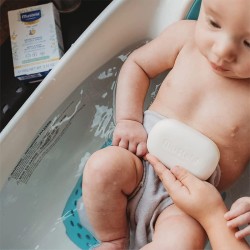 Mustela Gentle Soap with Cold Cream - maitinamasis muilas, skirtas švelniai valyti sausą kūdikių ir