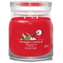 Yankee Candle Christmas Eve Signature Candle - kvepianti žvakė, 368 g