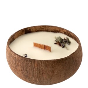 Tropikalia Svíčka v kokosu - vůně Melissa (Meduňka)