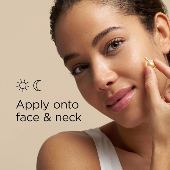 Elizabeth Arden Ceramide Daily Youth Restoring Serum Set - A gift set of skin serum in capsules 90