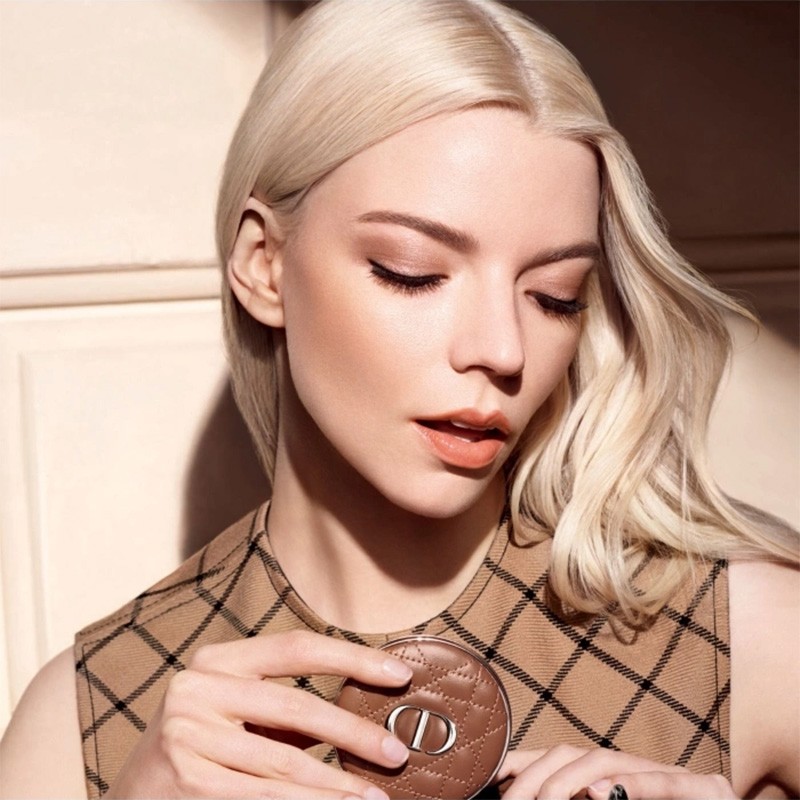 Dior Forever Nude Bronzer - pudrinis bronzantas, 7,8 g - 02 Light Matte