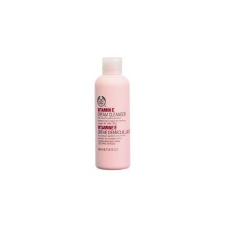 The Body Shop Cream Cleanser ( with Vitamin E ) 250ml