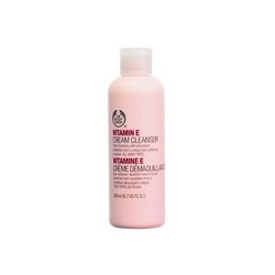 The Body Shop Cream Cleanser ( with Vitamin E ) 250ml