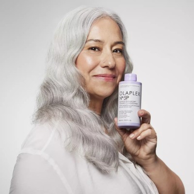 Olaplex No. 5P Blonde Enhancer Toning Conditioner - violetinis kondicionierius šviesiems ir žiliems