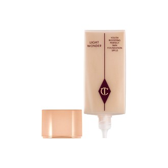 Charlotte Tilbury Light Wonder Foundation - Lehký tekutý make-up 40 ml 1 Fair