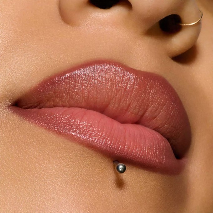 MAC Lipglazer Glossy Liner - Tužka na rty 0,25 g Whirlin